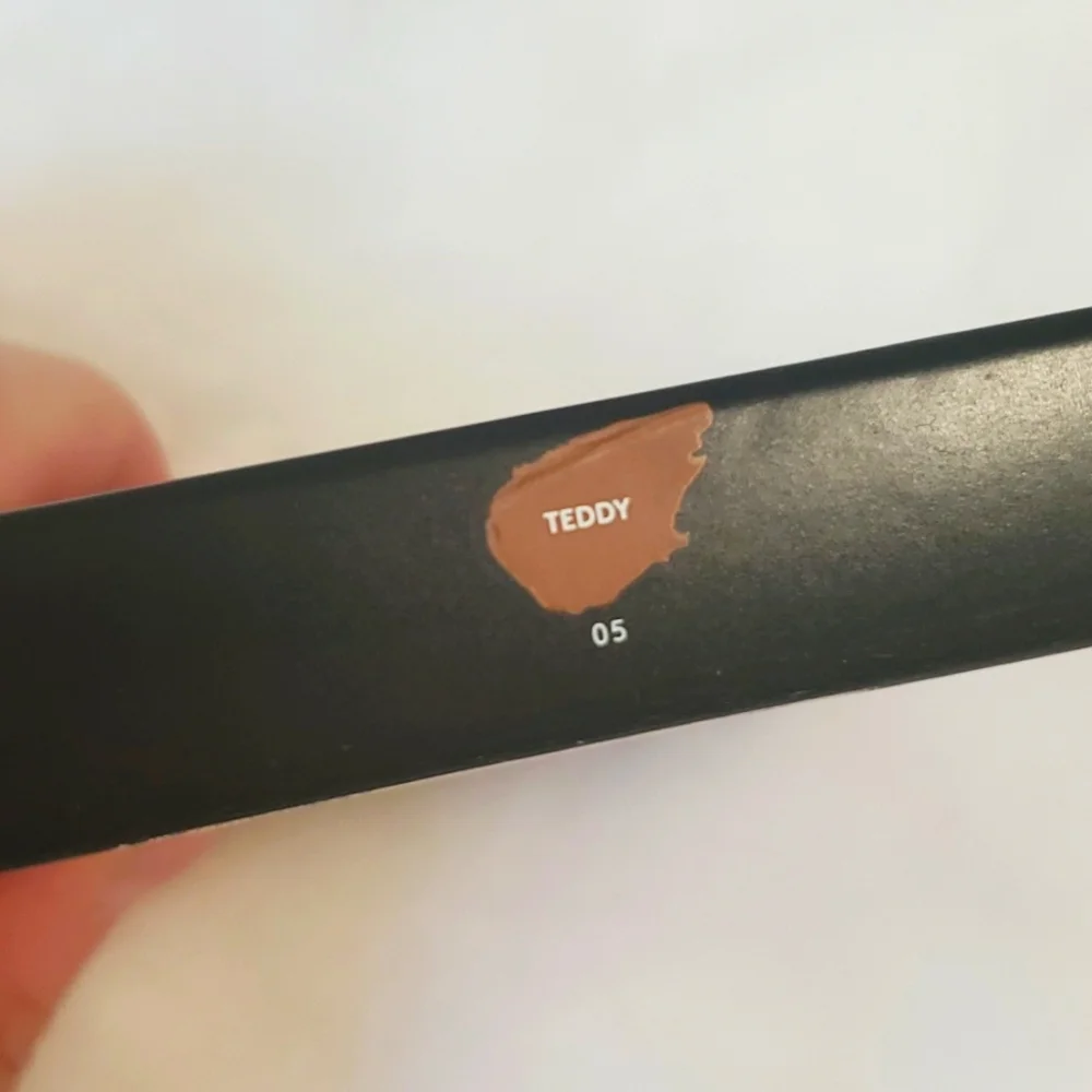 NIB Fenty Beauty by Rihanna Cheeks Out Freestyle Cream Bronzer in 05 Teddy
